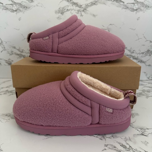 UGG Astro Ultra Fluff Puff Slip On Slide Sandals Slippers Size 6/ Women Size 7.5 - Picture 1 of 8